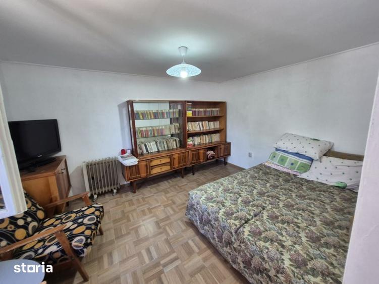Casa 3 camere + , singur in curte - 5