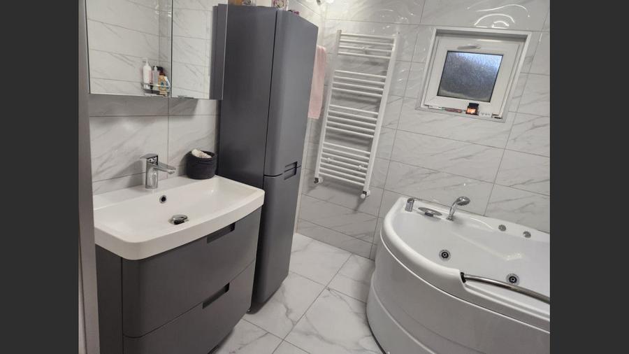 Comision 0 Casa de vanzare 4 camere pe Str. Miron Costin - 8