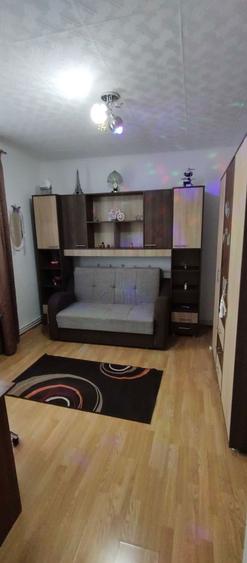 Inchiriez apartament cu 2 camere in Cartierul Triaj Brasov - 3