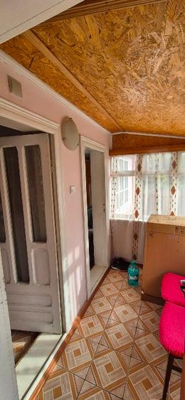 Vând 2 corpuri casa si teren 2000 mp - 9