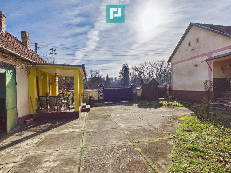 Casa din caramida si teren 1316 mp - Savarsin - 1