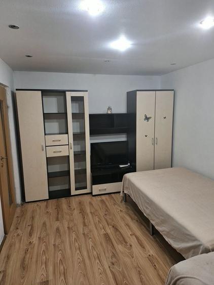 Proprietar inchiriez apartament 2 camere - 2