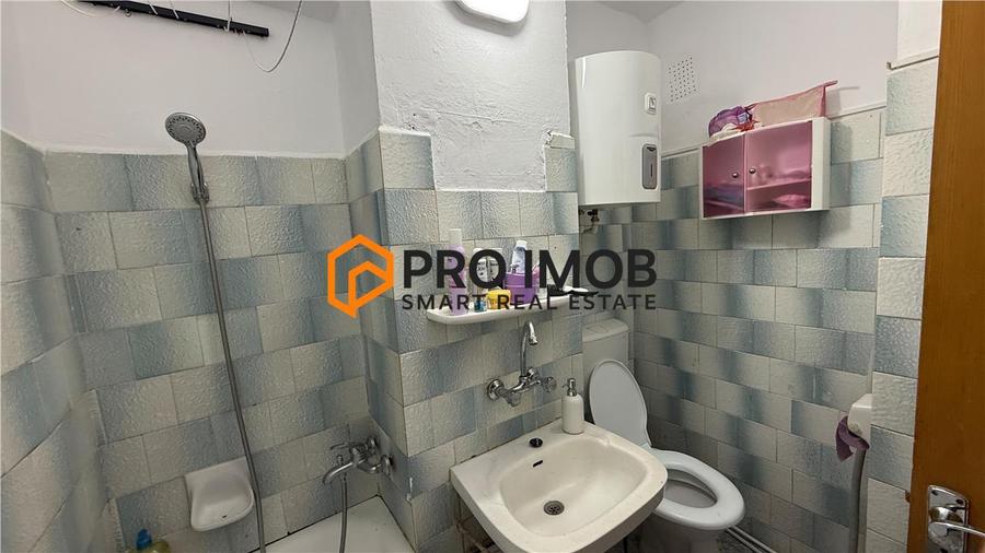 Garsonieră decomandată, mobilată în 1 Decembrie