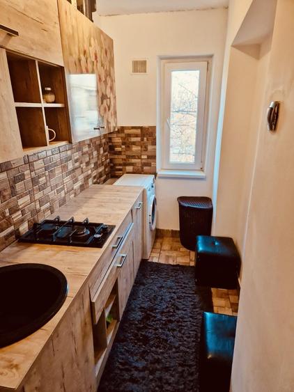 Apartament cu 2 camere, zona Podu Ros - 3