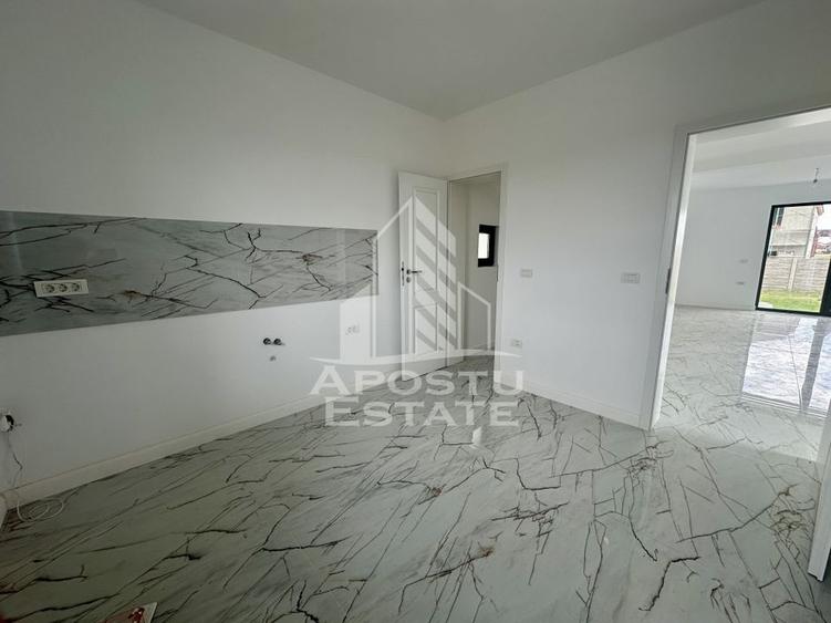 Duplex modern cu 4 camere, despartit prin camera tehnica, Giroc - 4