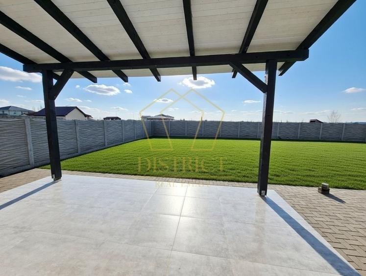 Duplex despartit prin camera tehnica, 5 camere, asfalt | Giarmata Vii - 11