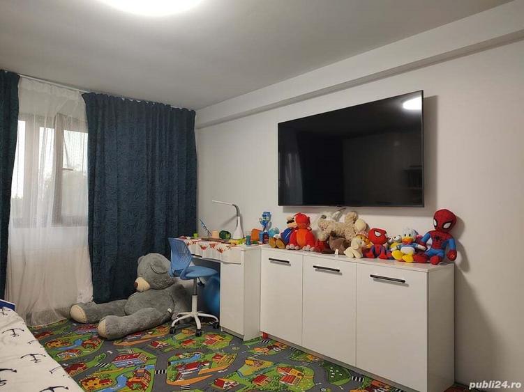 Casa cu etaj ?i doua garaje incluse - 5