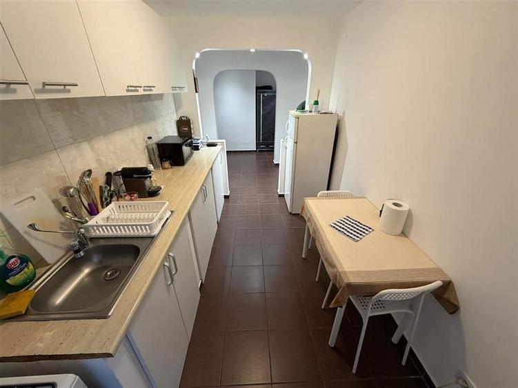 Garsoniera confort 1 , parter, 40mp, mobilata si utilata , B-dul Bucuresti - 8