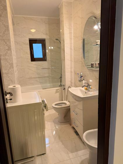 Apartament de 3 camere de vanzare - ultracentral- bloc nou- Craiova - 2