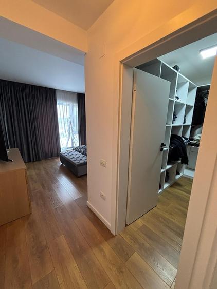 Particular  - Berceni - Miorita , 257.000 euro - 240 mp utili-1070 Euro/ mp - 27
