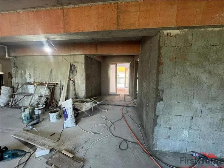 Sp com 277 mp, se poate inchiria si jumatate, bl nou, Lic Unirea - 14