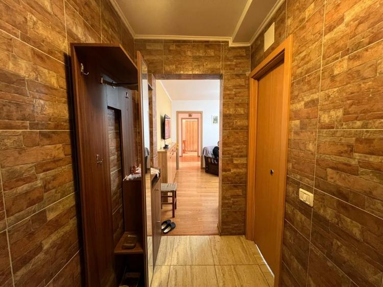 Apartament 3 camere - ideal pentru studente/colege, zona linistita si sigura - 3