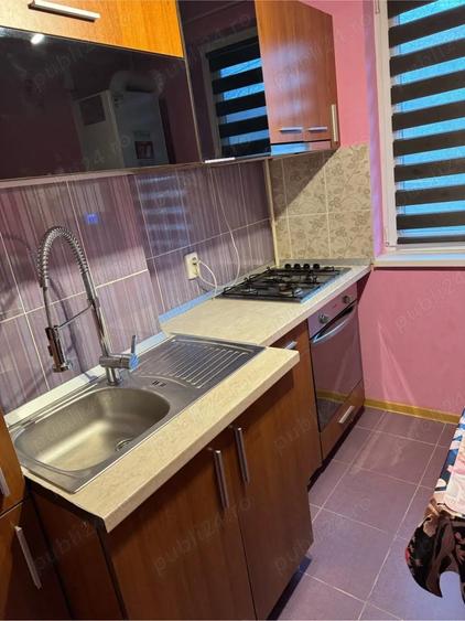 vand Garsoniera . - 4