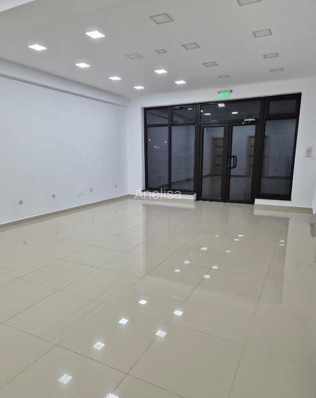 Spa?iu comercial,toate utilita?ile,2 locuri parcare, stradal Spa?iu comercial,toate utilita?ile,2 locuri parcare, stradal