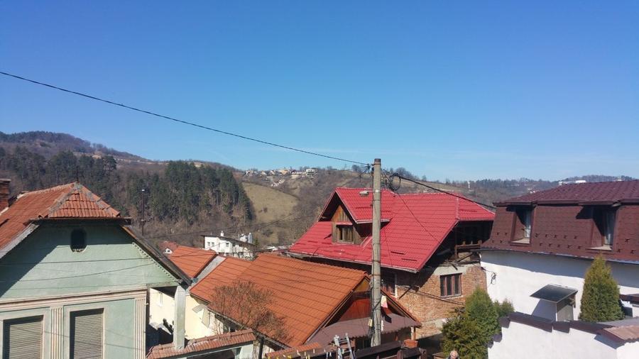 CASA SINGUR CURTE DE RENOVAT  cu teren 297 mp -ZONA PIATA UNIRII- comision 0% - 3