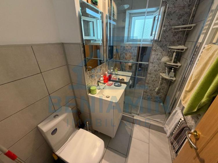 Apartament-3-Camere-Decomandat-56mp-Utili-Balcon-Etaj 3-A... - 1