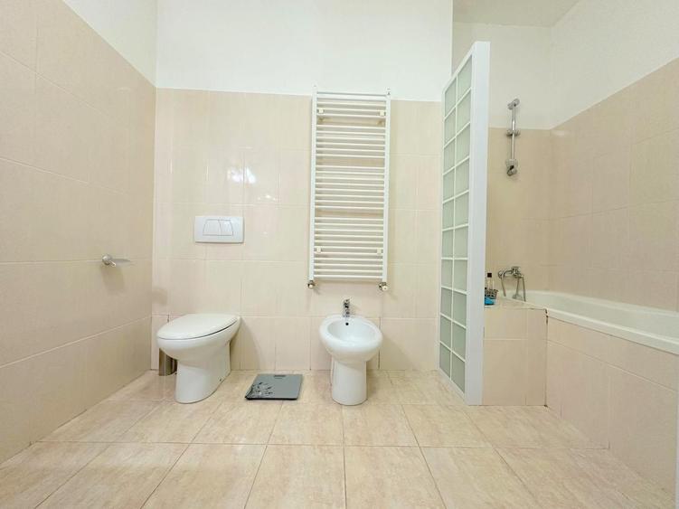 Adresă de prestigiu: 3 camere Piața Victoriei - 18