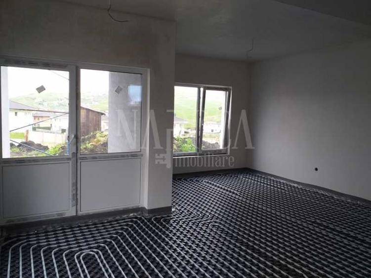 Casa 5 camere de vanzare in Apahida - 2