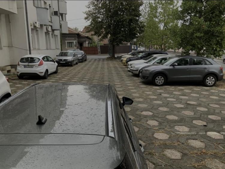 Inchiriez spatiu central cu parcare privata - 2