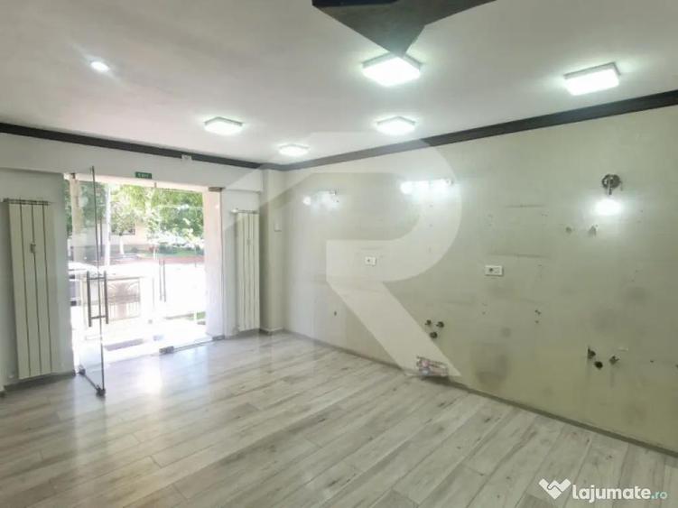 Spa?iu comercial , ?oseaua Salaj, loca?ie cu vad, fost s - 5