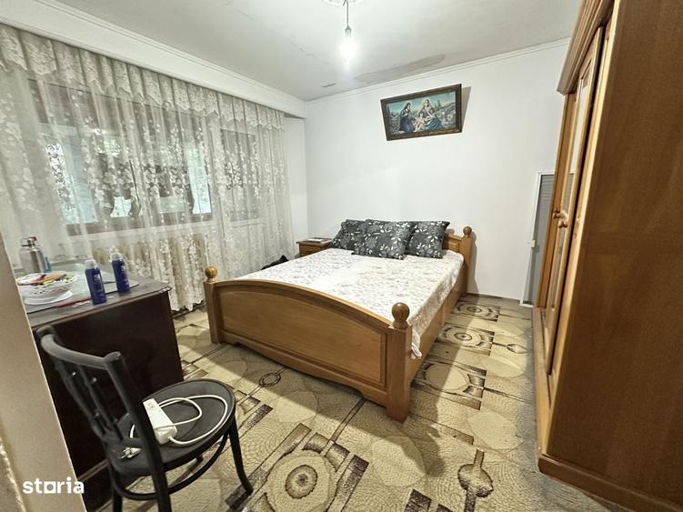 Apartament cu 4 camere decomandat în Rahova