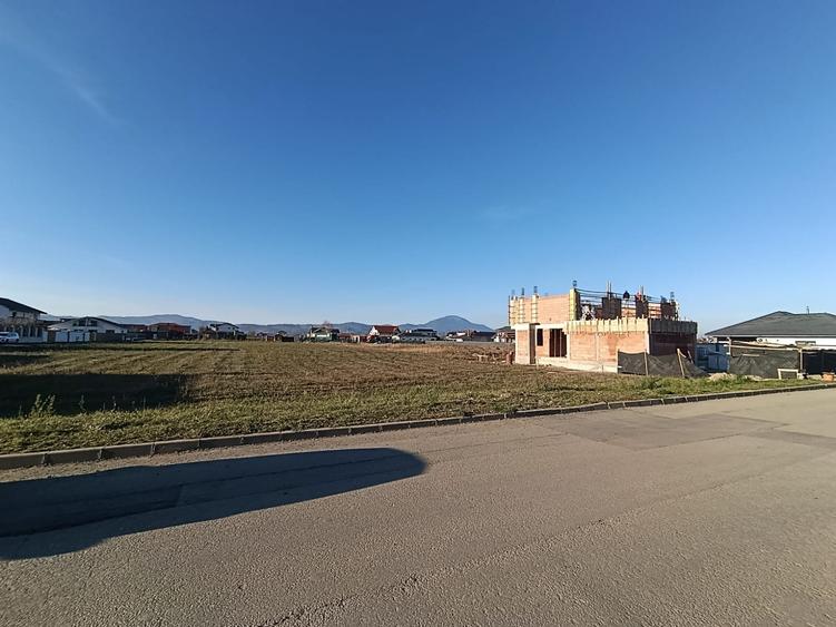 Teren intravilan  – 1.000 mp – Cristian,Jud Brasov , str. Preot Virgil - 6