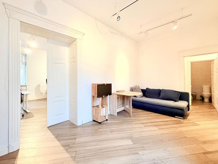 Spațiu Birou - Imobil istoric complet renovat - 1