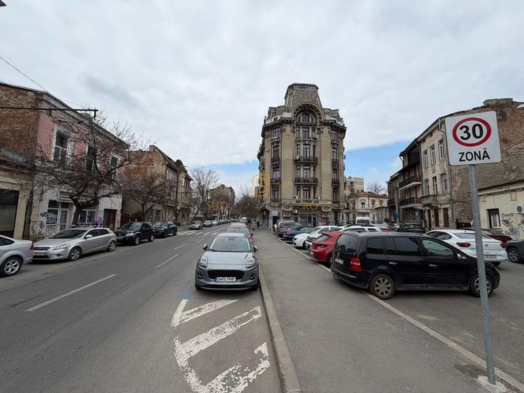 Cladire birouri ultracentral - multiple destinatii ( office/clinica ) - 1