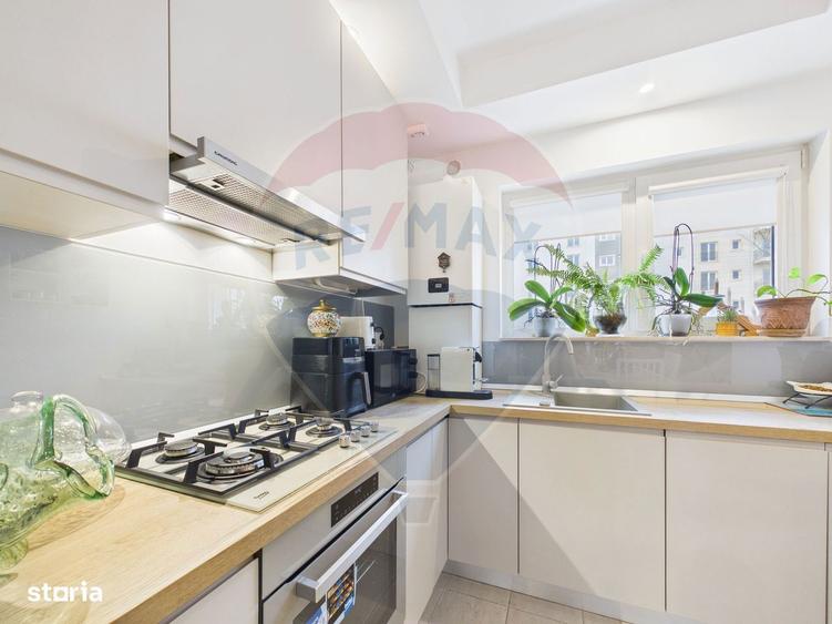 Casa / Vila cu 3 camere de vanzare - 1