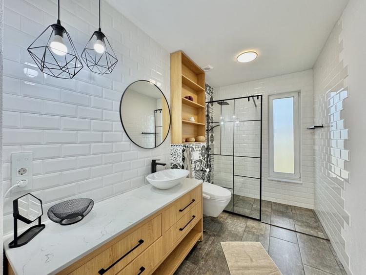 Cas&Ccedil; de Lux - 1084 mp teren - 275 mp utili + Pod + Saun&Ccedil; + Studio Yoga - 15