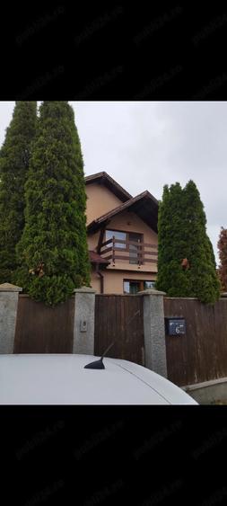 Casă cu 5 camere cu Teren 500 Mp în Sânpetru