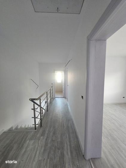 Casă cu 3 camere cu Teren 200 Mp în Central