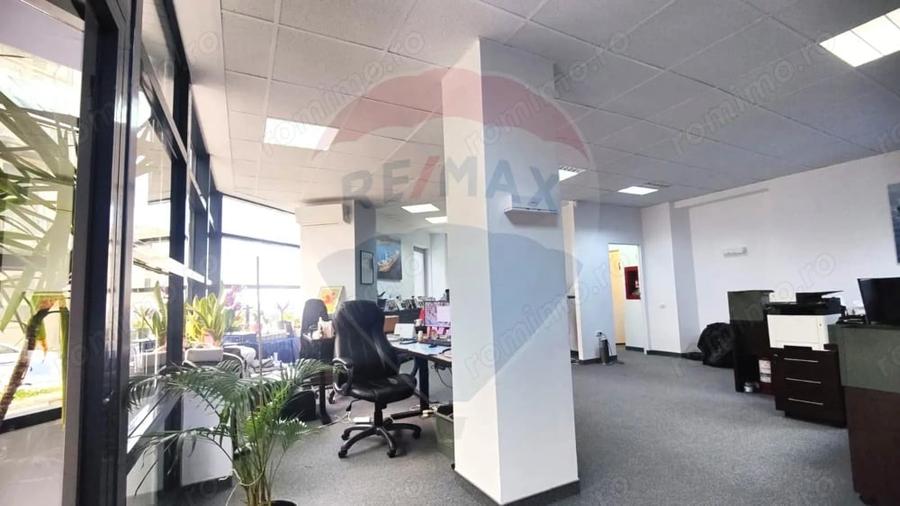 Spațiu comercial, de 165 mp, în Peninsula