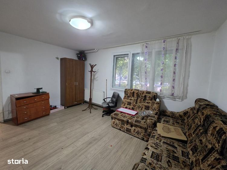 Garsonieră decomandată în Berceni