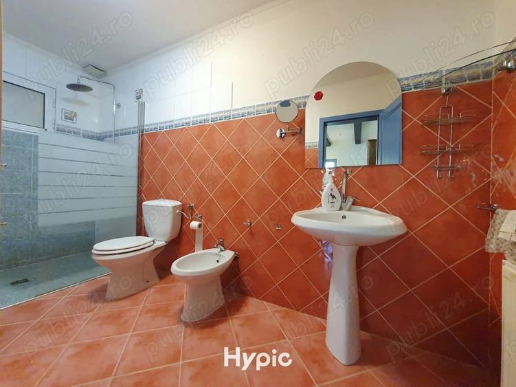 Casă cu 6 camere cu Teren 250 Mp în Aradul Nou