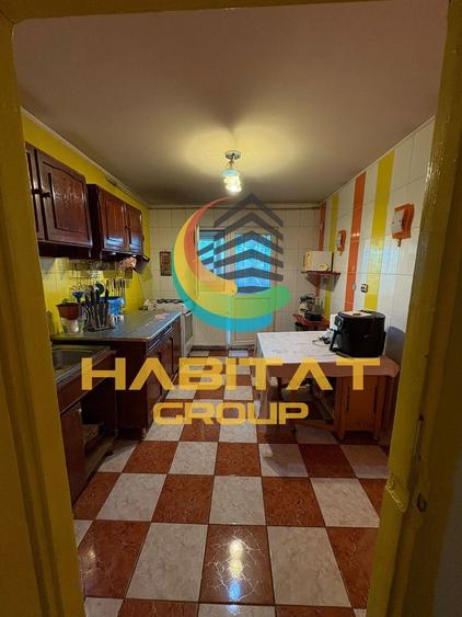 Apartament cu 4 camere semidecomandat, mobilat în Berceni