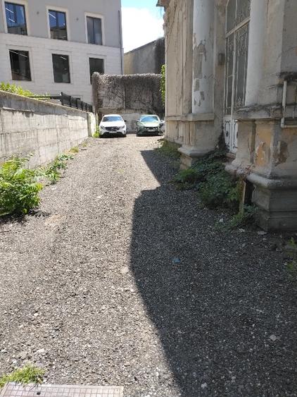 Casă individuală cu 4 camere cu Teren 355 Mp în Calea Victoriei