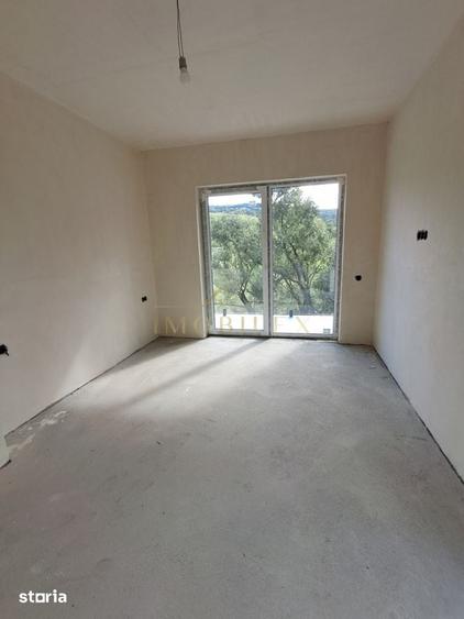 Casă cu 5 camere cu Teren 600 Mp în Sava