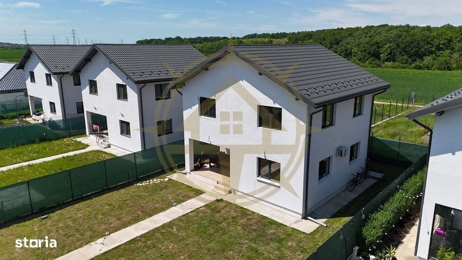 Casă cu 4 camere în Dumbrăveni