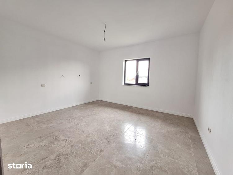 Casă cu 3 camere cu Teren 325 Mp în Hemeiuș