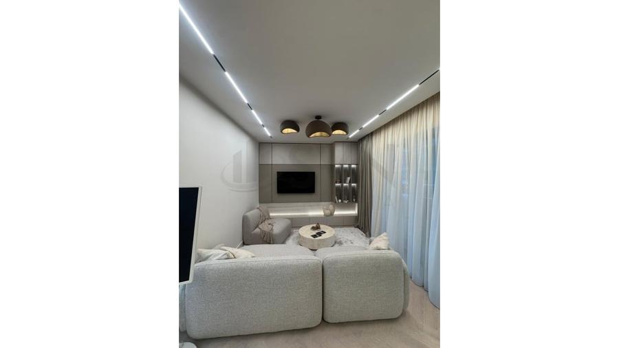Apartament cu 3 camere decomandat, mobilat în Aviației