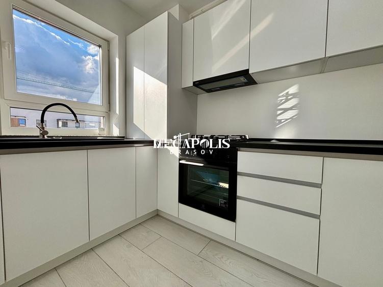 Apartament cu 2 camere decomandat în Tractorul