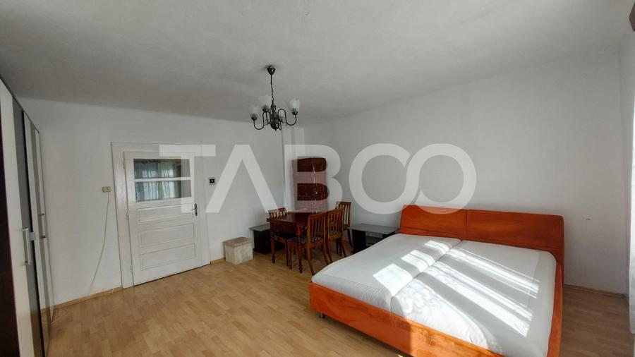 Apartament cu 2 camere decomandat, mobilat în Turnișor