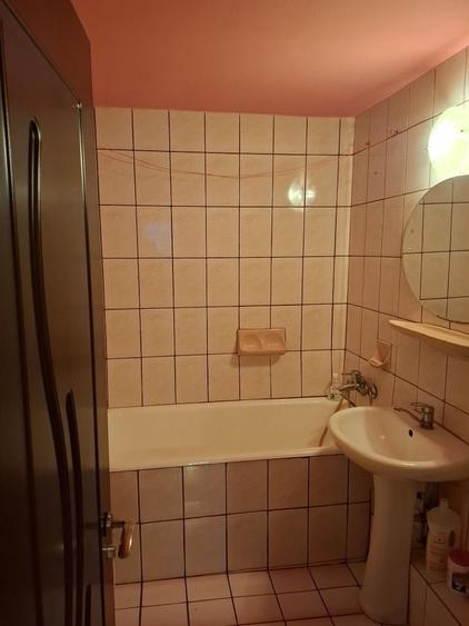 Apartament cu 2 camere decomandat în Lacul Tei