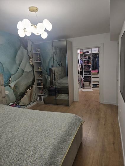 Apartament cu 3 camere decomandat în Străulești