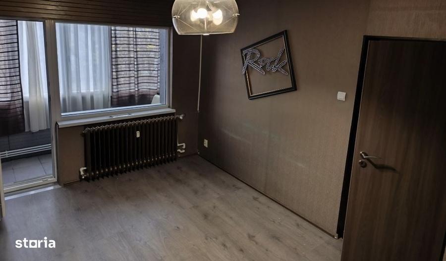 Apartament cu 3 camere în Tudor Vladimirescu
