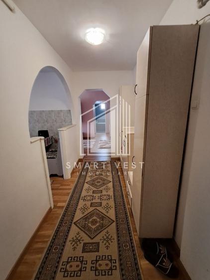 Apartament cu 3 camere semidecomandat, mobilat în Micro 16