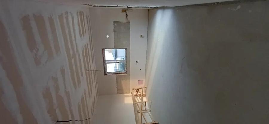 Casă cu 3 camere în Sânpetru