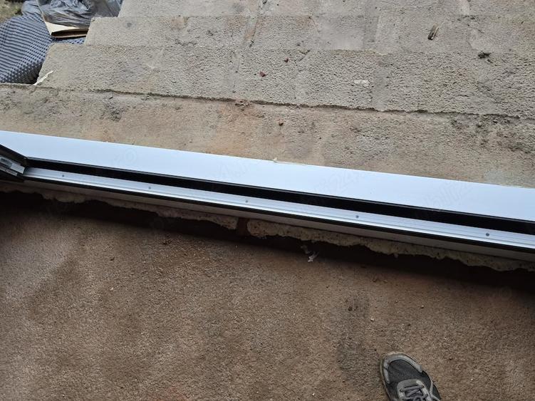 Casă cu 2 camere cu Teren 1483 Mp în Vetiș