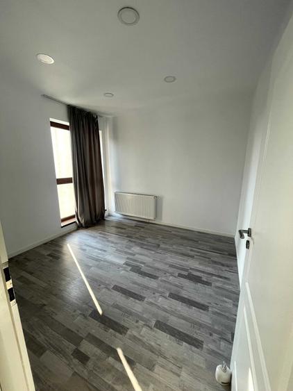 Casă cu 4 camere cu Teren 100 Mp în Central